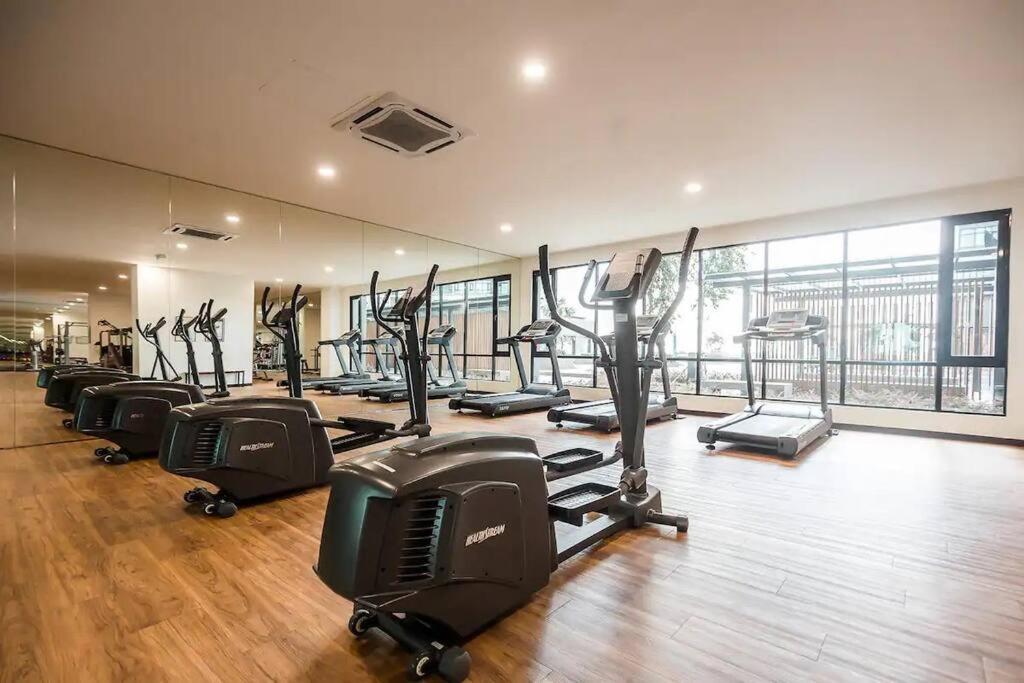 Molek Regency 2-3pax 100mbps Wifi Apartment Johor Bahru
